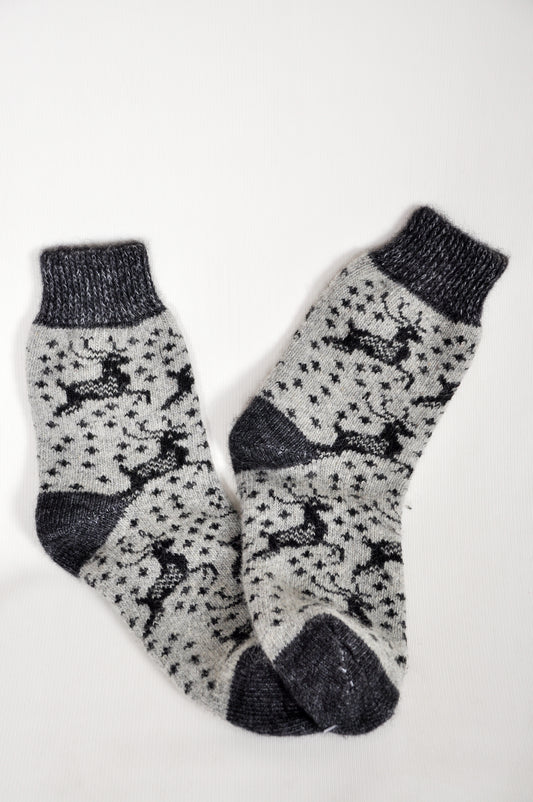 Men’s Wool Socks – Grey Reindeer Silhouette | UK 6.5–10.5