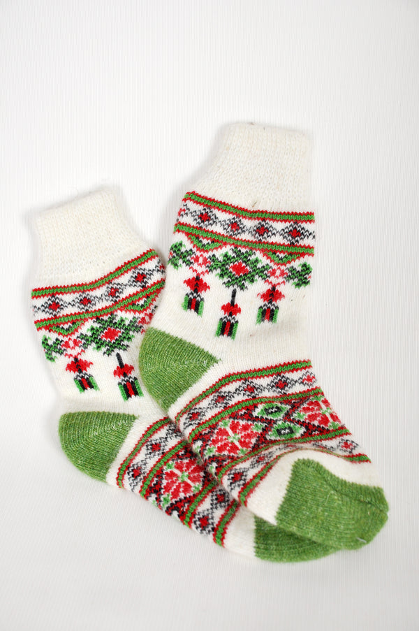 Women’s Wool Socks – Green & Red Festive Pattern | UK 3.5–7